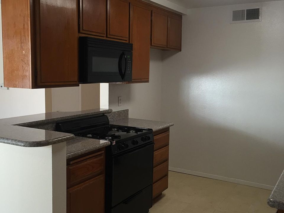 1st image of 1243 Stanley Ave APT 112