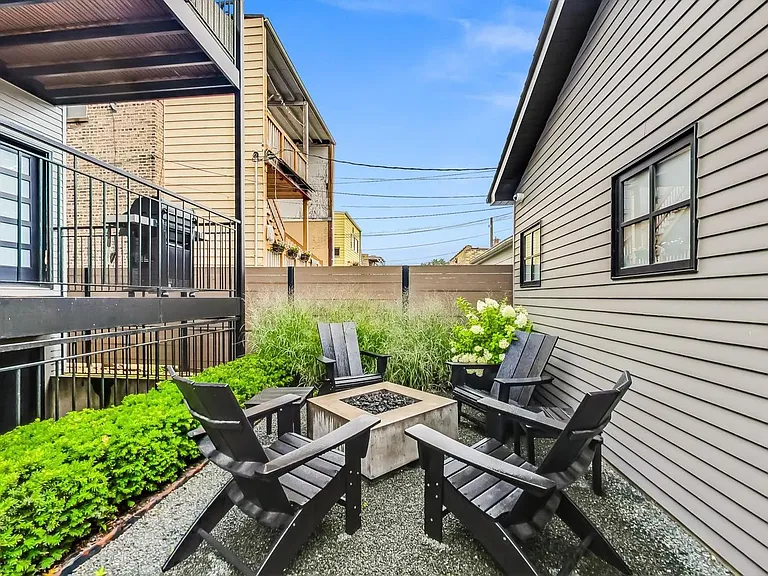 2511 N Francisco Ave #2 — Photo 16