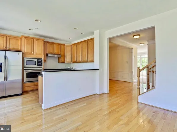 1442 Steuart St, Baltimore, MD 21230