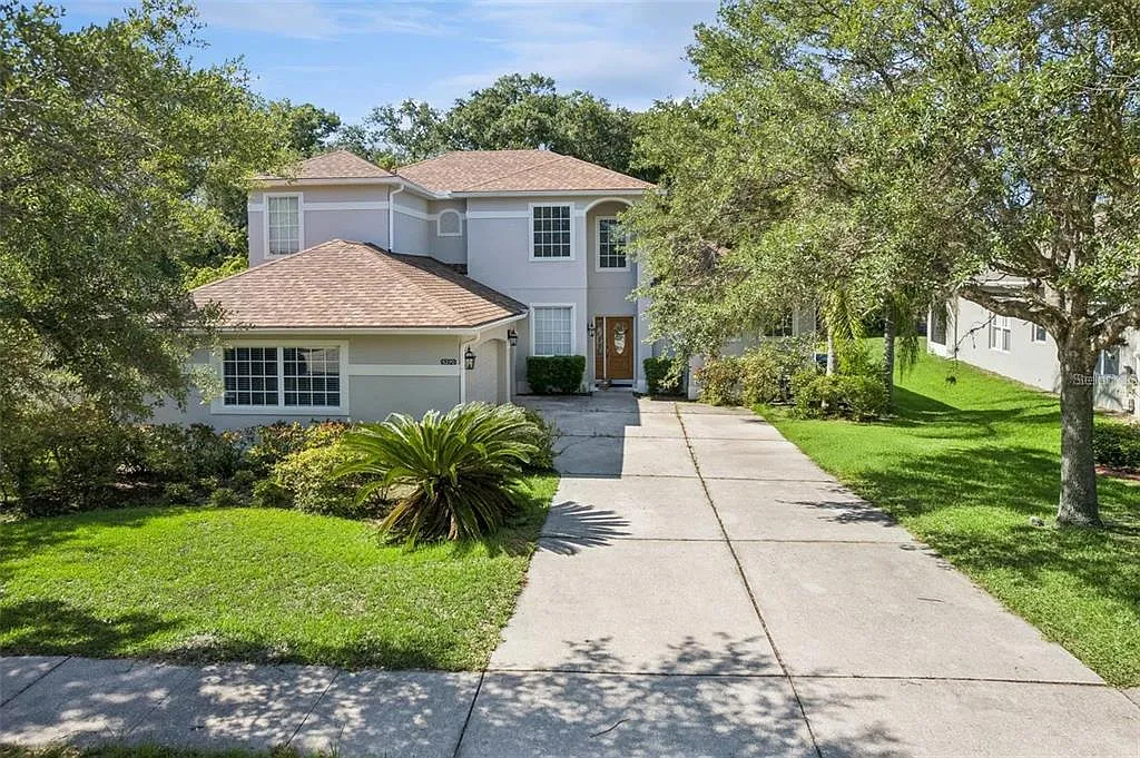 4 bed, 4.0 bath, 2663 sqft, $2,800 — Photo 1