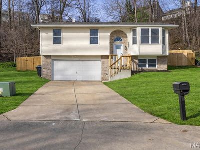5041 Country Valley Dr, Imperial, MO, 63052