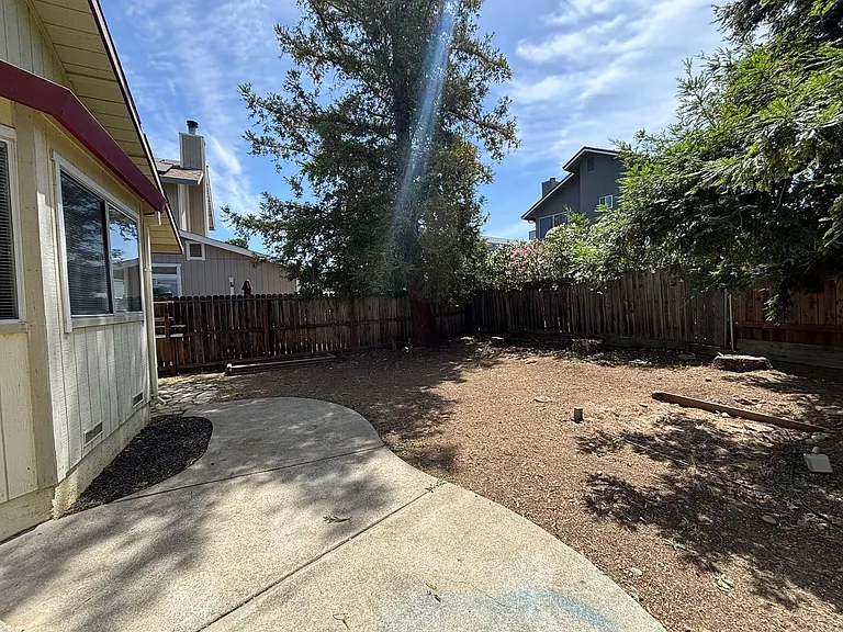374 Aaron Cir — Photo 20