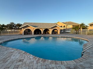 24 Cosmopolitan Dr Unit 11, Lehigh Acres, FL 33936