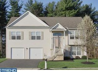 99 Windward Dr, Mount Royal, NJ 08061