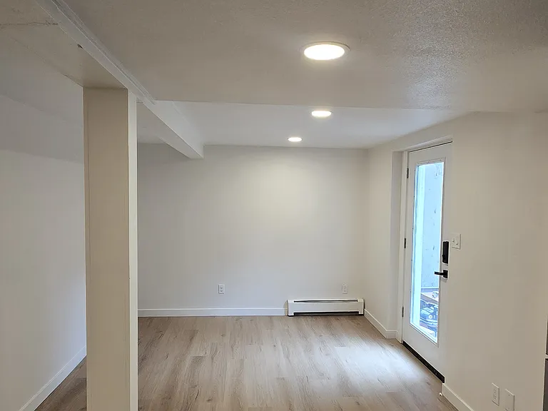 912 S Pratt Pkwy #B — Photo 12