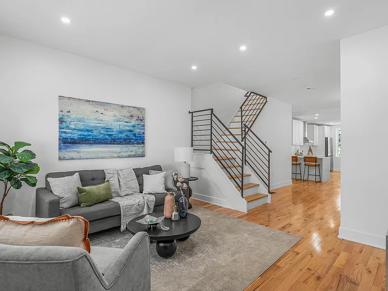 5118 Chancellor St — Photo 22