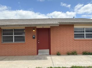 2302 W 16th St #B, Plainview, TX 79072