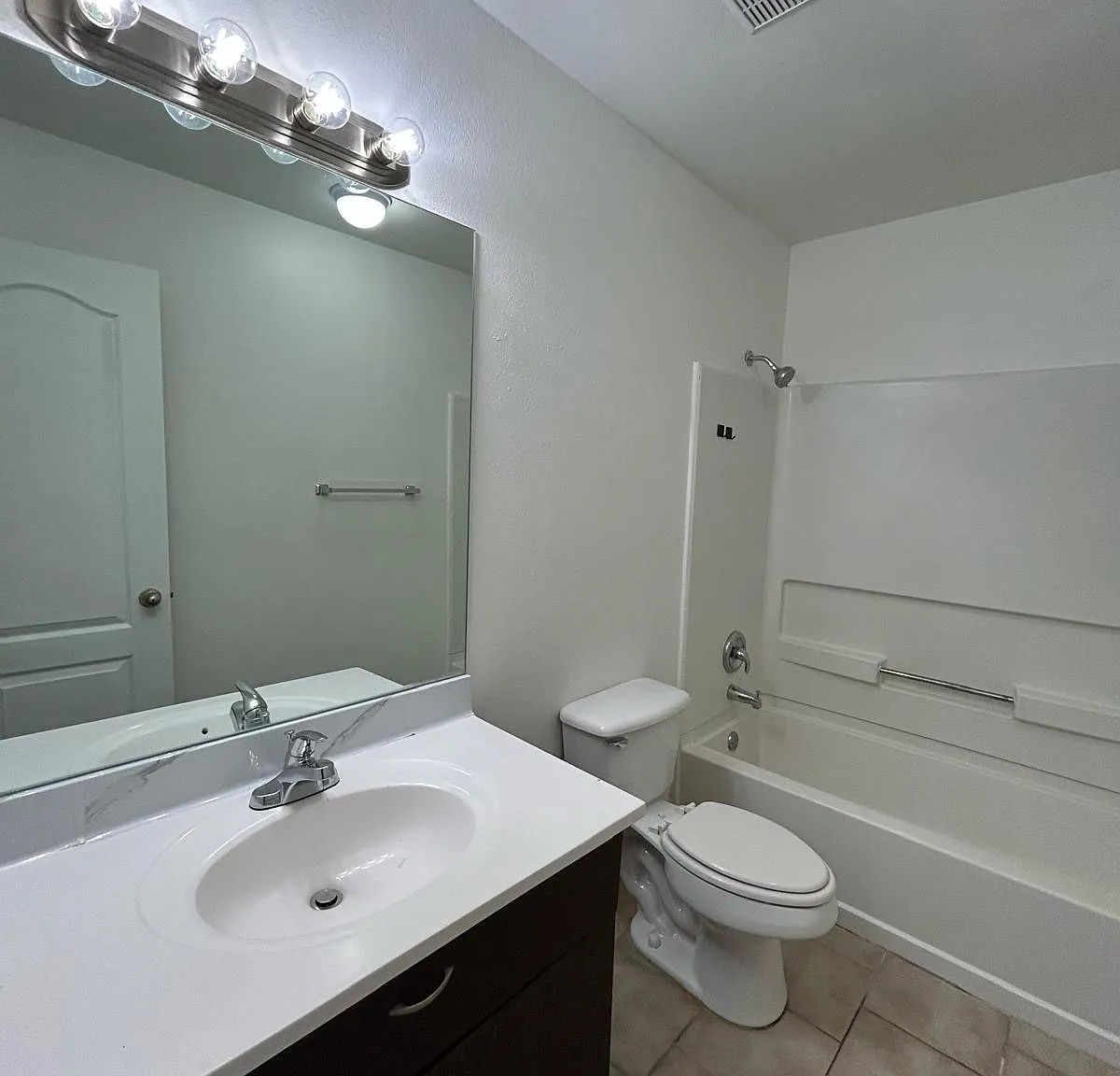 2407 Moonlight Ln — Photo 2