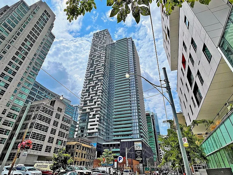 25 Richmond St E #320 — Photo 1