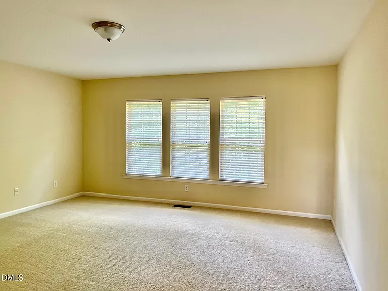 525 Sandy Whispers Pl — Photo 15