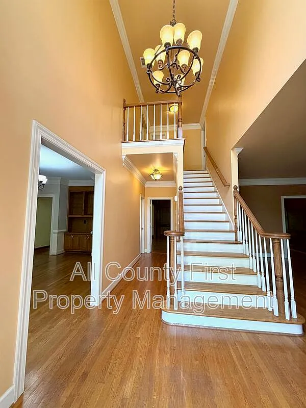 Building Photo - 2438 Kings Arms Dr NE