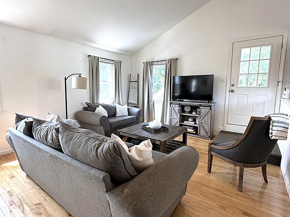 2nd image of 49 Pond St #2T