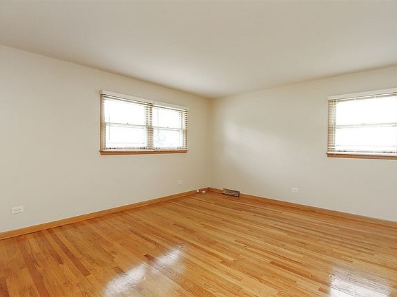 5th image of 17125 Evans Dr