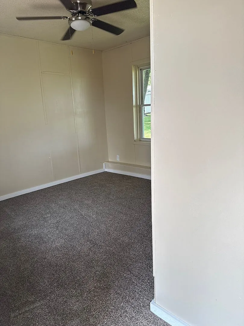 3961 Logan Ave - Apt 7 — Photo 1