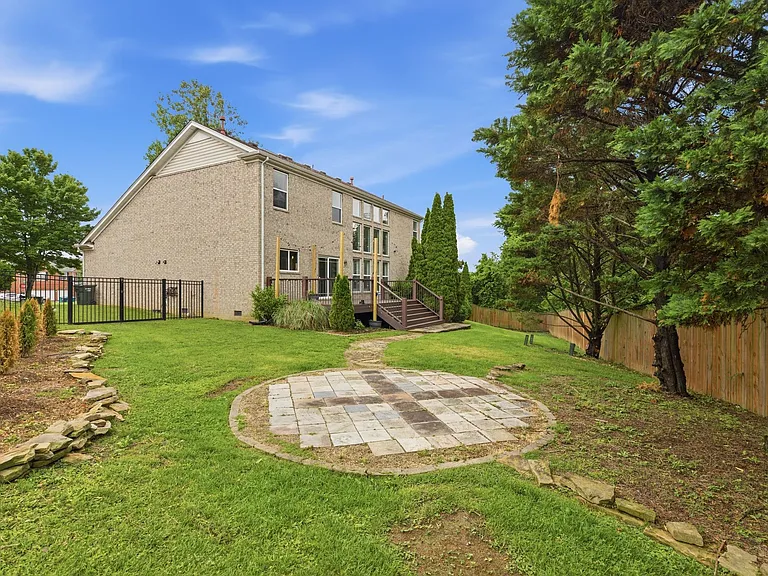 3208 Calder Ct — Photo 31