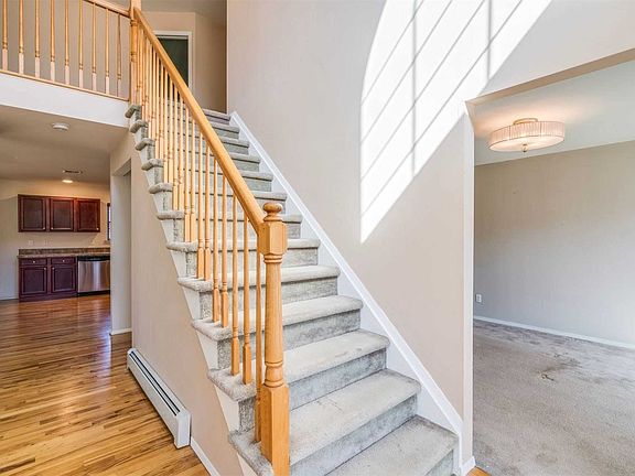 2nd image of 21 Mill Ln