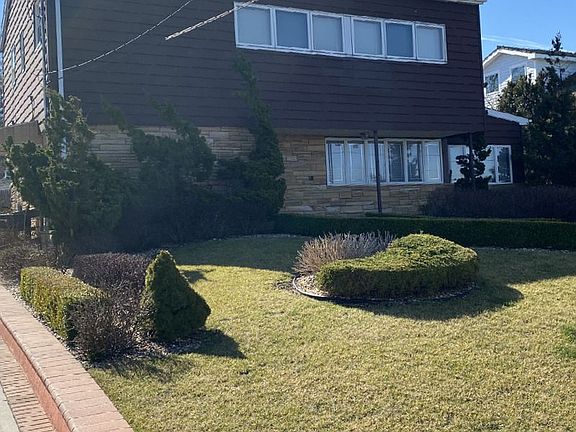 2nd image of 132 Beach Channel Dr #9