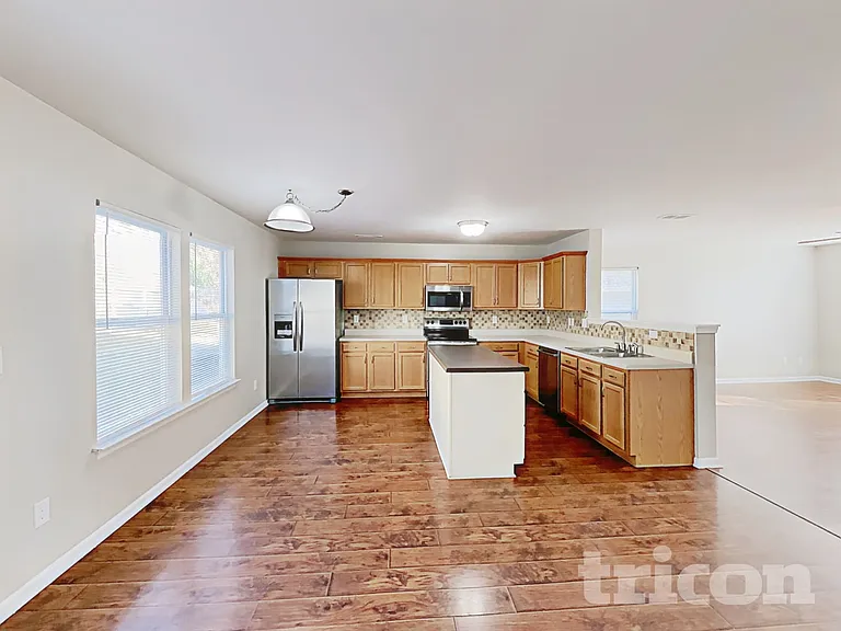 501 Sawtooth Oak Dr — Photo 6