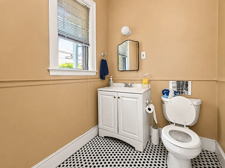 1 Adirondack Pl — Photo 12