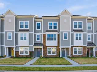 2003 Laycock Ln #103, Suffolk, VA 23435