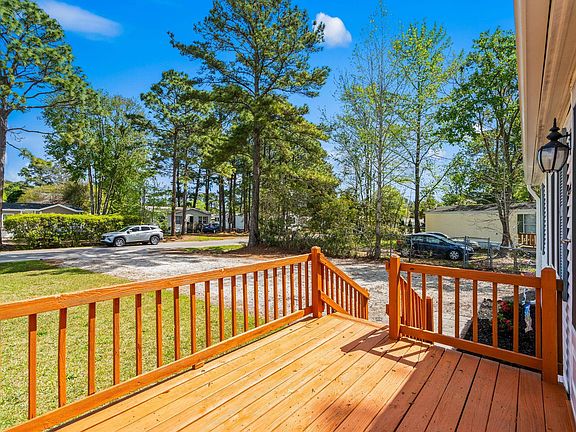 2nd image of 425 Sand Hill Dr.