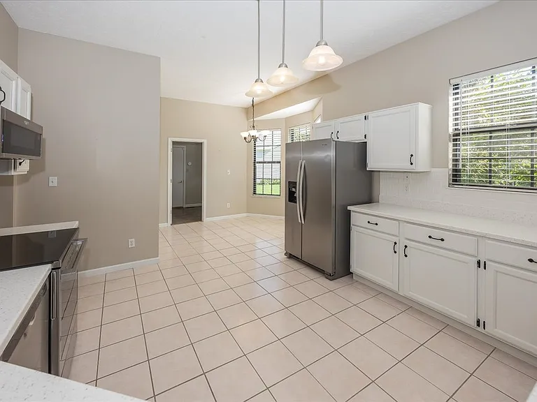 11179 Avery Row — Photo 14