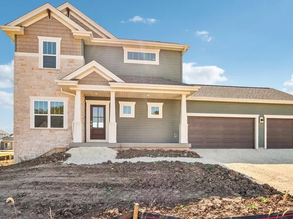 375 West Sparrow WAY, Grafton, WI 53024
