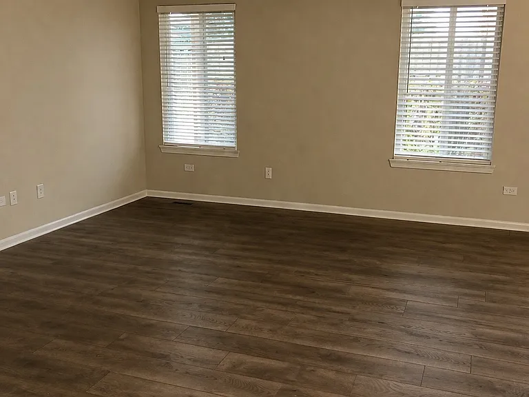 2142 Orchard Ln — Photo 6