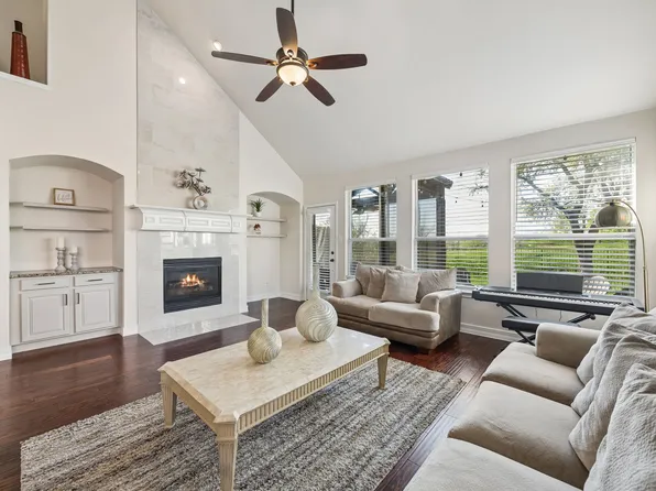 9413 Kings Link Cir, Rowlett, TX 75089