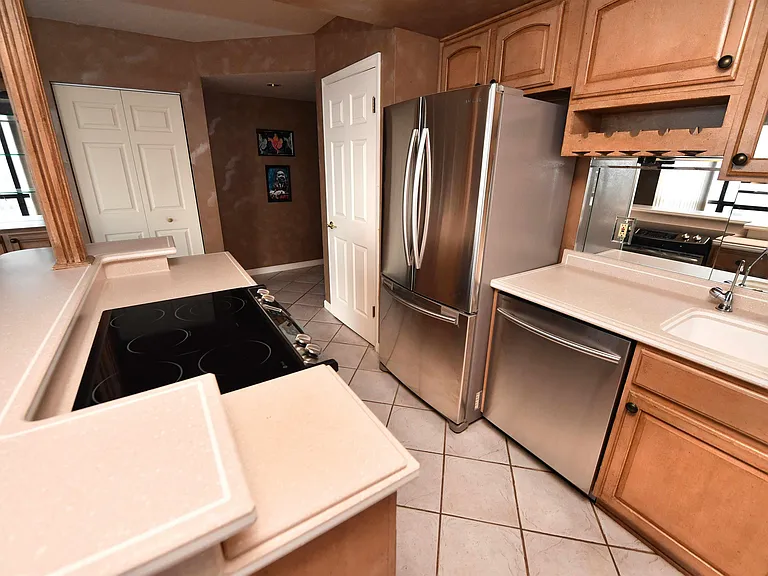 123 SW Jefferson Ave #E16NE — Photo 9