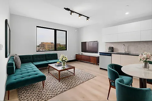 88 Linden Blvd Photo 1