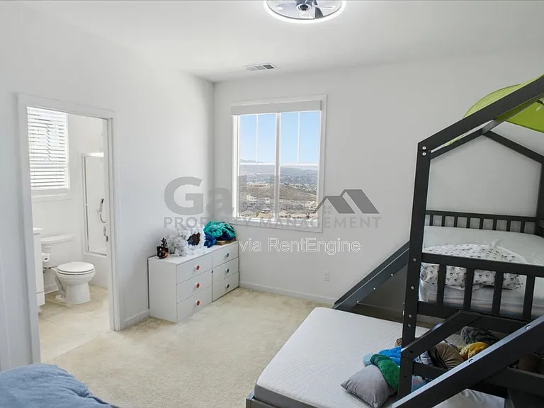 17952 Spire Ct — Photo 23