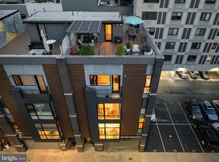 135 N Croskey St, Philadelphia, PA 19103