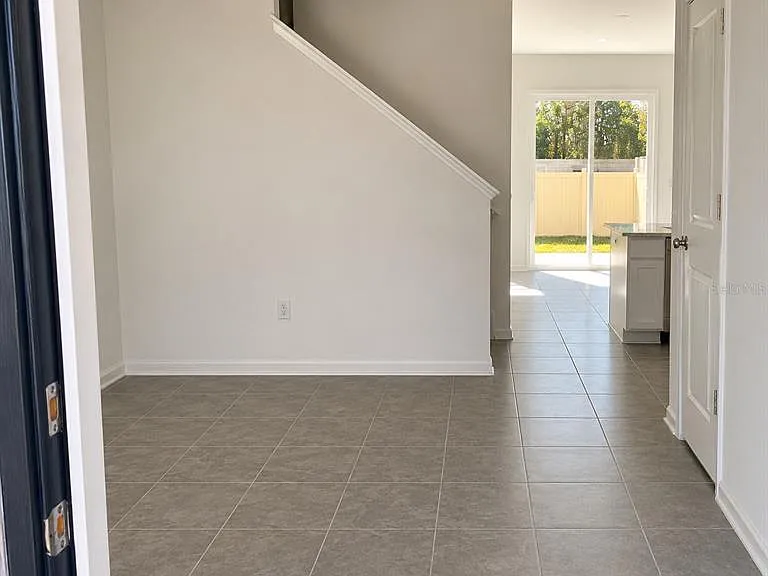 2528 Skyline Loop — Photo 2