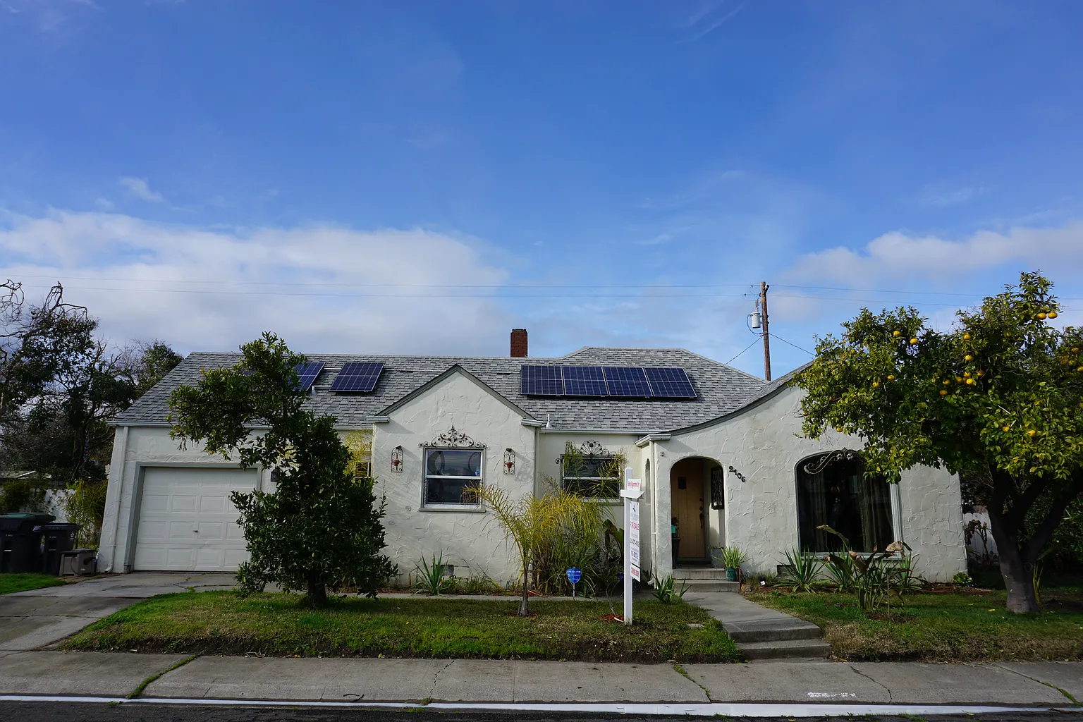 2105 N Carlton Ave photo 1