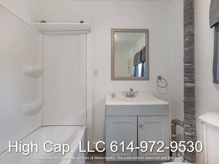 2484 Hilltop Ave — Photo 9