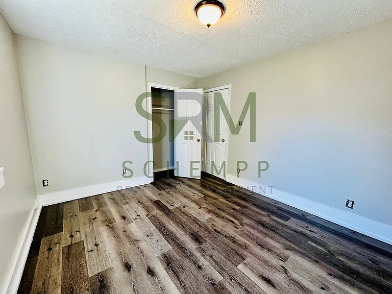 2300 W Madison St — Photo 10