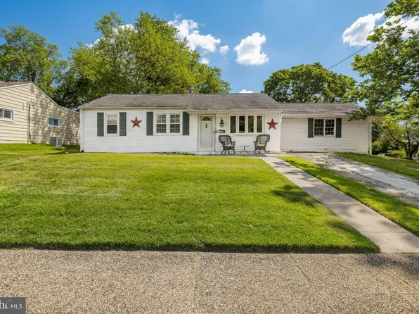 126 Oak Ave, Bellmawr, NJ 08031