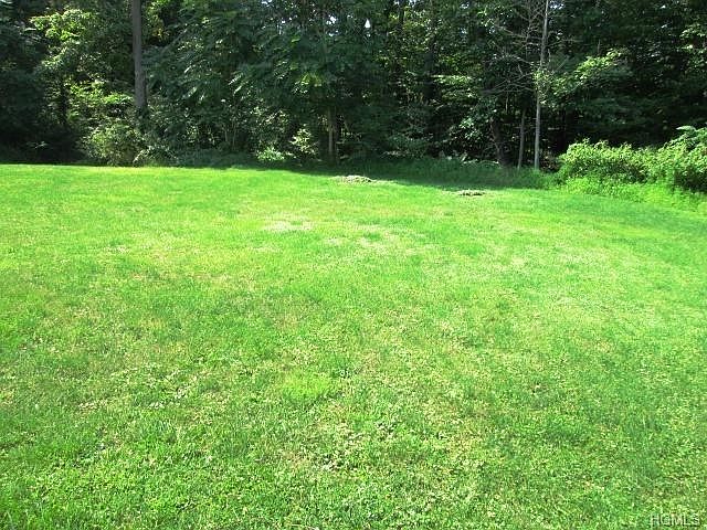 2nd image of 2 Woodland Cir S