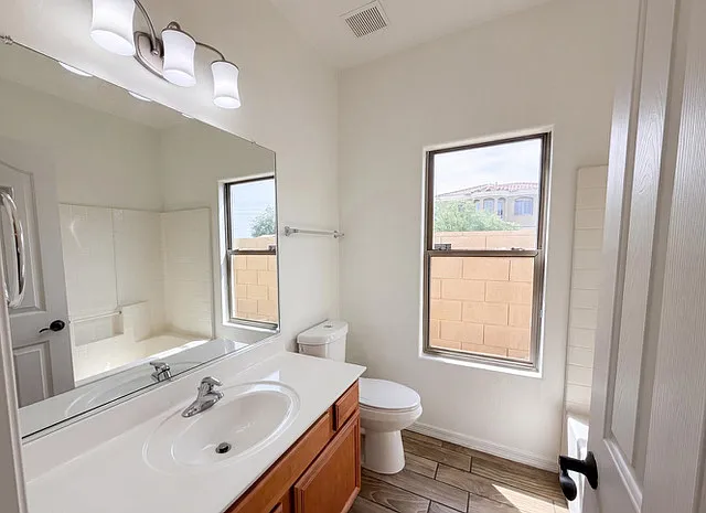 606 W Beautiful Ln — Photo 13