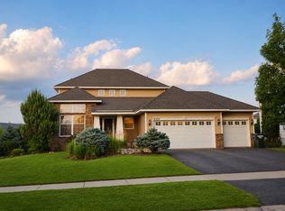 16446 Dodd Ln, Lakeville, MN 55044