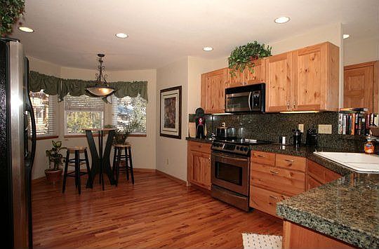 Kitchen/Breakfast Nook