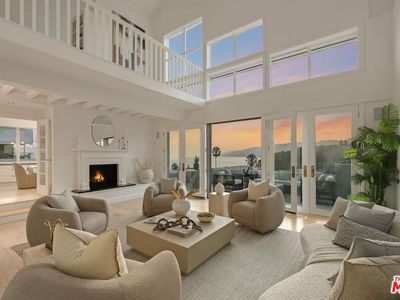 143 Ocean Avenue Ext, Santa Monica, CA, 90402