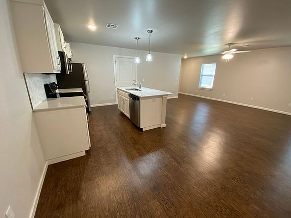 4th image of 11414 N Lincoln Blvd