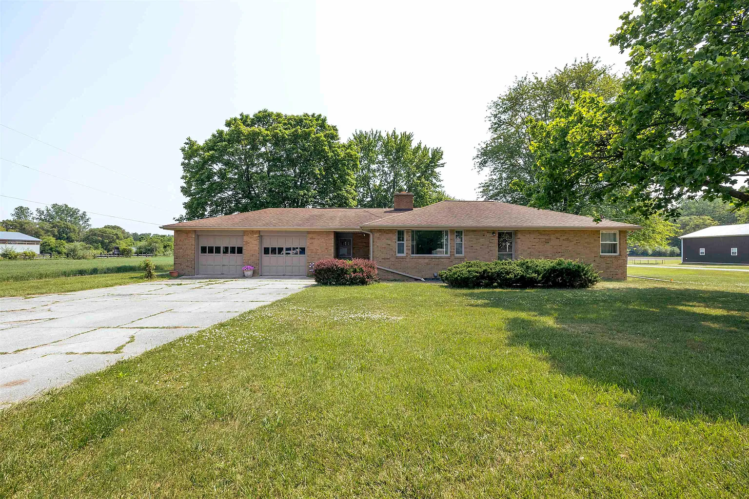 2359 W Midland Rd photo 1