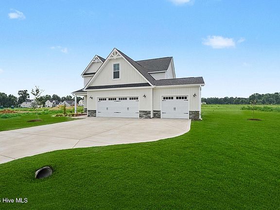 3rd image of 59 Grady Farm Way