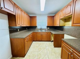 717 NE 10th Ave #1-2, Hallandale, FL 33009