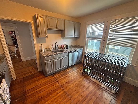 5th image of 133 Wrentham St #3