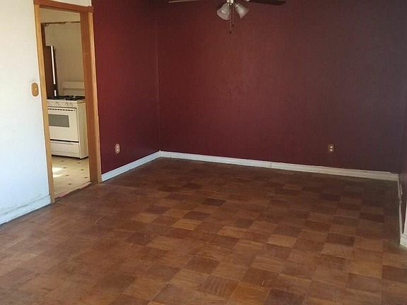 3rd image of 1900 NE 52nd St