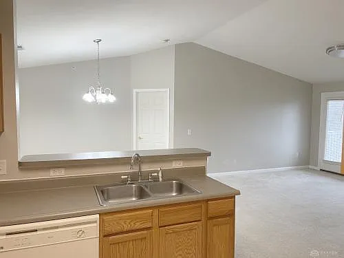 3041 Westminster Dr #207 — Photo 10